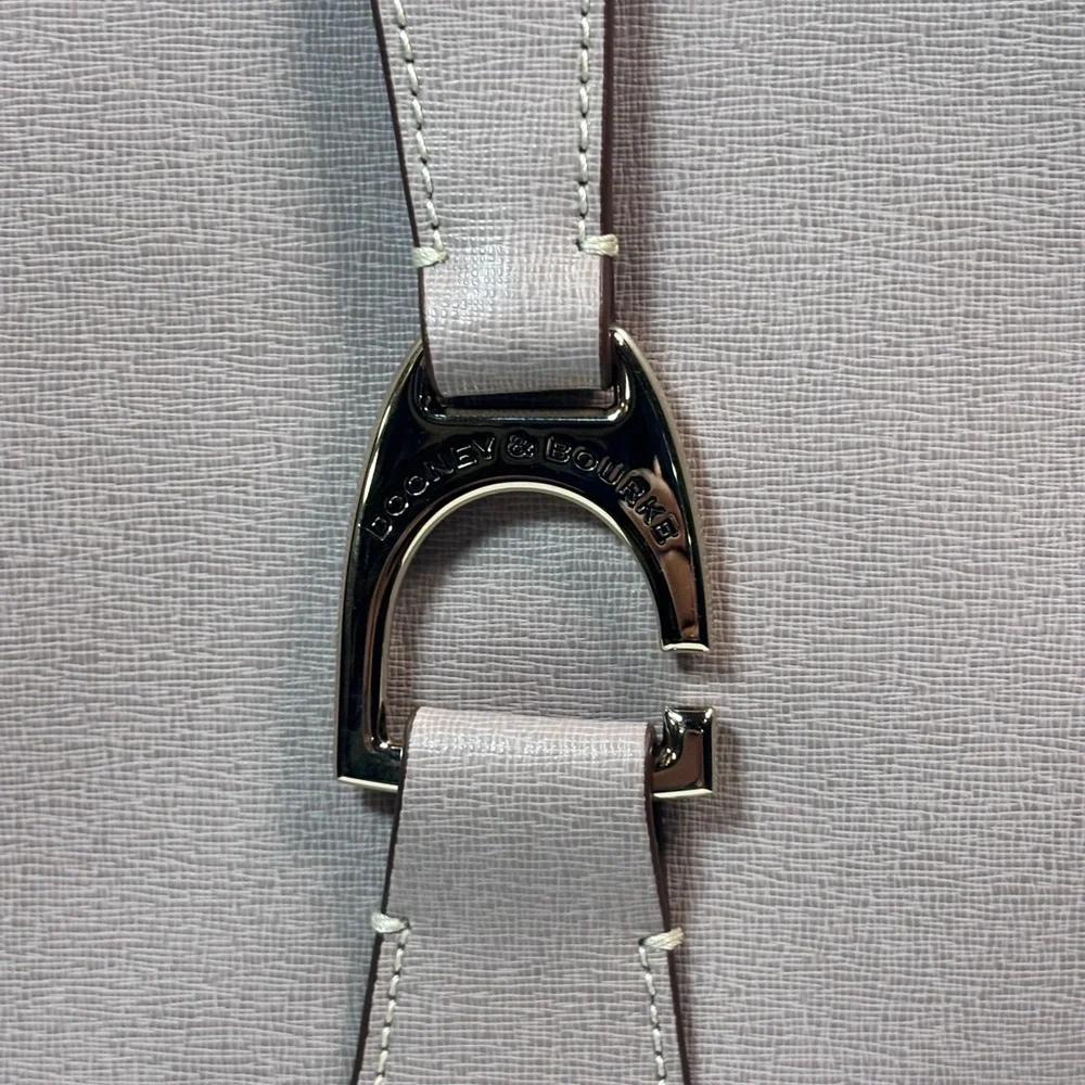 Dooney & Bourke Pink Shoulder Bag with Classic Elegance π¦’π€ - Picture 8 of 16